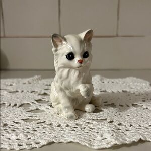 Lefton Persian Cat Kitten Vintage Japan White/Gray Porcelain Figurine 1513